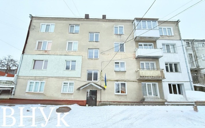 Продаю 2-кімнатну квартиру в серці міста Луцька - фото 1