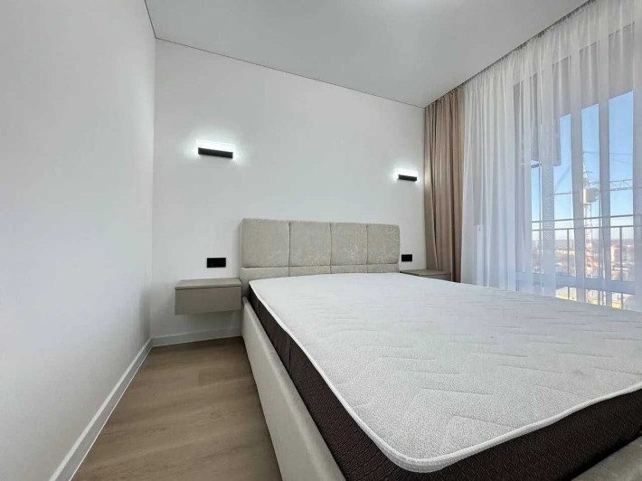 Велика квартира з ремонтом та видом на мсто в Family Plaza - фото 1