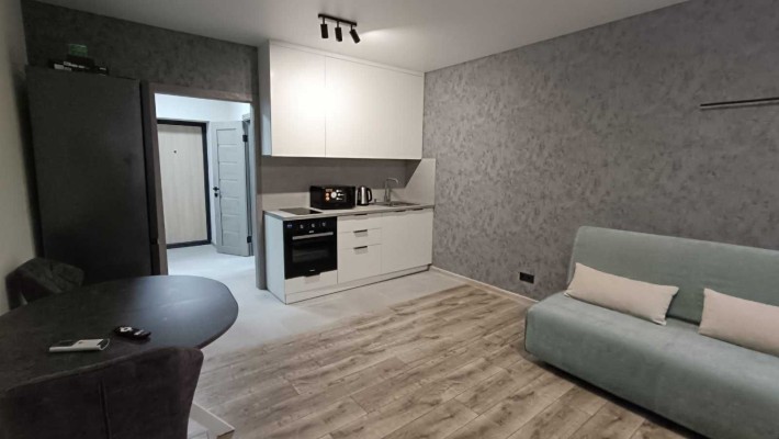 Затишна смарт квартира з меблями та техникою. - фото 1