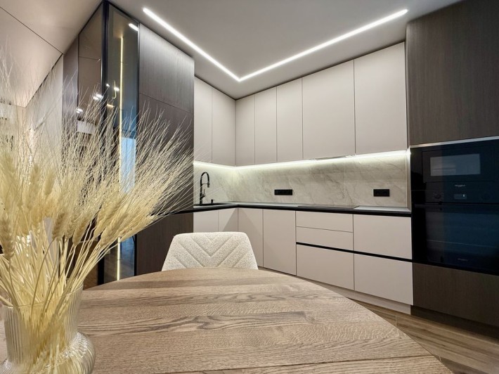 Стильна півторачка з ремонтом в ЖК Manhattan, поруч міського озера! - фото 1