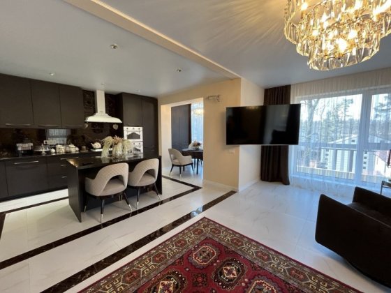 Дворівнева квартира з чудовим ремонтом  . ПРОГРАМИ Так !Буча лісова ча Буча