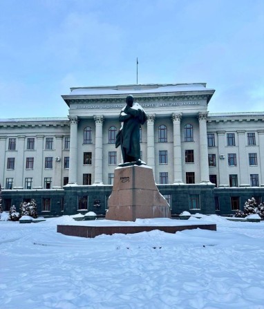 2-кімнатна квартира в центрі Луцька - фото 1