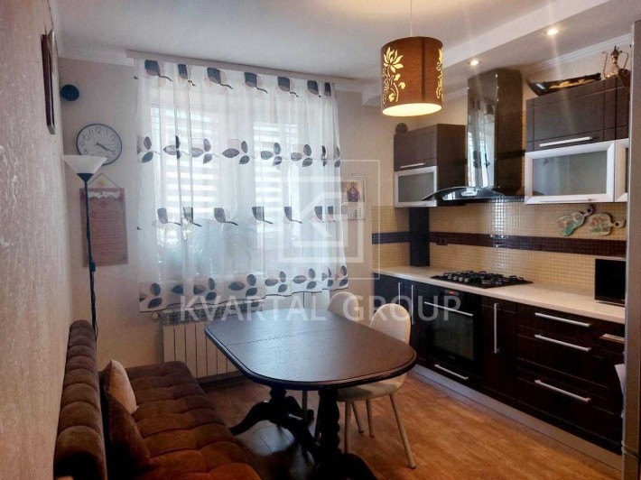 Простора 2К квартира з ремонтом та меблями у Бучі Держпрограми, 2% - фото 1