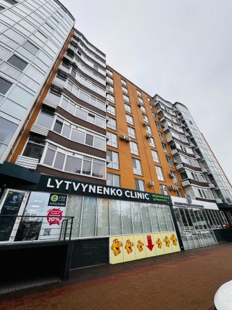 Продається двоповерхова квартира в центрі - фото 1