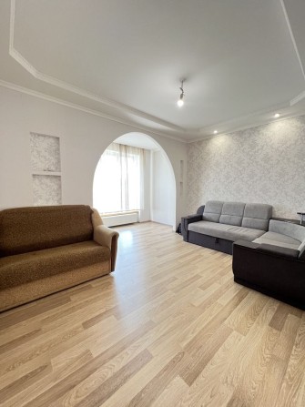 Простора однокімнатна квартира 49.2 м2 ! Без комісії!% - фото 1