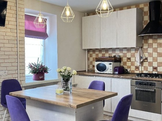 3-кімнатна квартира | 55-й мікрорайон | 2 поверх | цегляний будинок Луцк