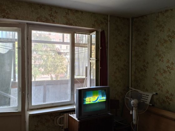 Продається 1 кімнатна "Розпашонка" на "Даманському"