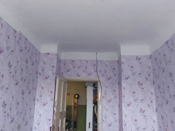 Продаётся 2 -х комнатная ул.Корія Речмидила (ост.Сухая Балка) Кривой Рог