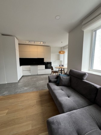 Велика трикімнатна квартира з ремонтом ЦЕНТРАЛЬНИЙ ПАРК - фото 1