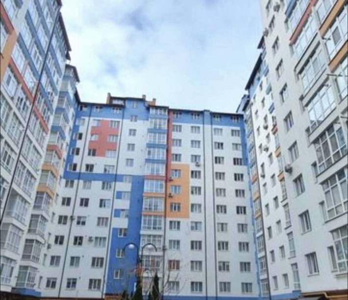 Продаж дворівневої біля Озера в новобудові з частковим ремонтом! - фото 1