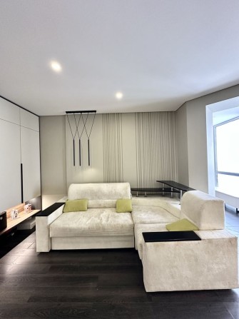 Квартира 2-кімн. з ремонтом та меблями в ЖК «Яровиця» - фото 1