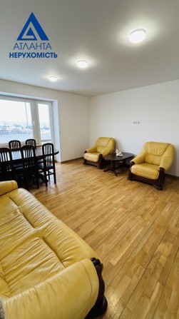 Простора квартира в Луцьку на Соборності з автономним опаленням! - фото 1