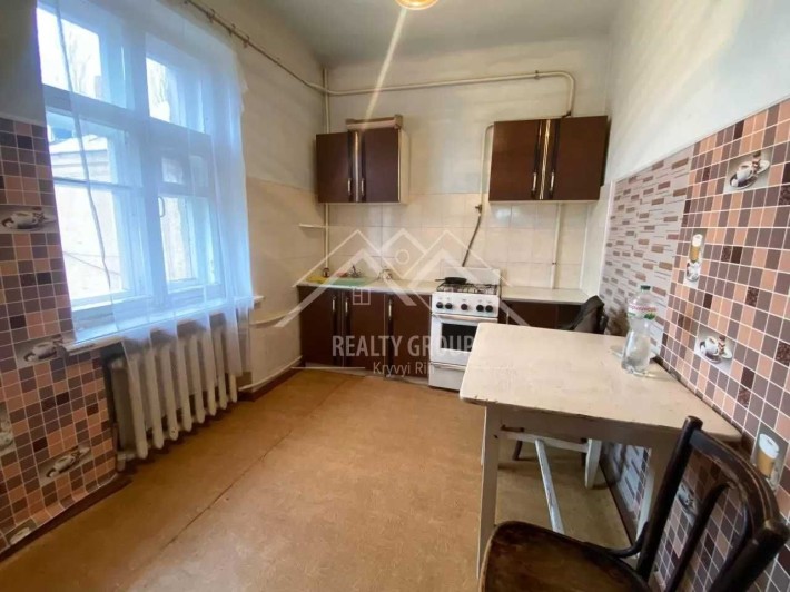 Продаж просторої 2-к сталінки у Саксаганському р-н - фото 1