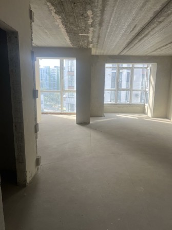 Продаж унікальної квартири в ЖК Липки, біля міського озера та парку - фото 1