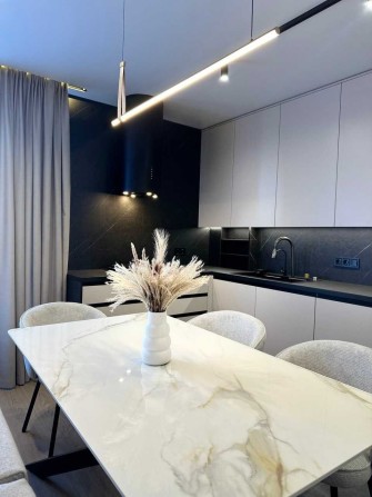 Продається 2 кімнатна квартира з ремонтом- 65 м2, Центральний Парк! - фото 1