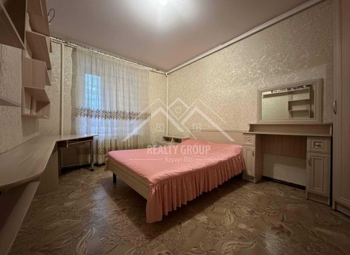 Продаж 2к сталінки 49м2, ш.Батьківщина/трен.база Кривбас - фото 1