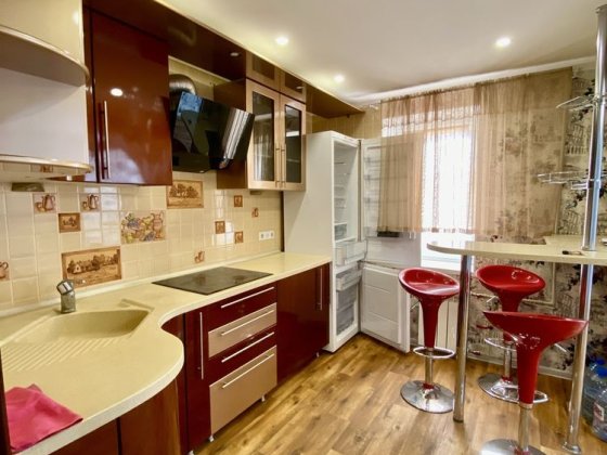 Продам 3-и кімнатну квартиру в районі Соцміста