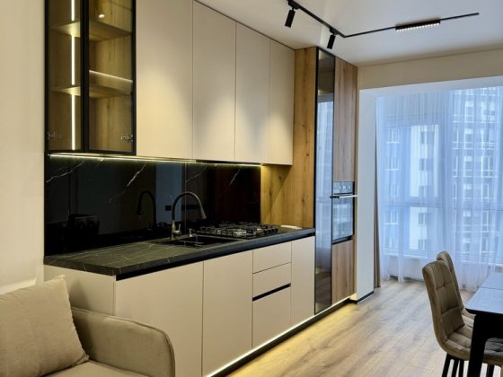 2 кімнатна квартира в центральній частині з сучасним ремонтом. Івано-Франківськ