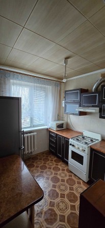 Інгулець!Продам однокімнатну квартиру Перемоги 34,5/5 - фото 1