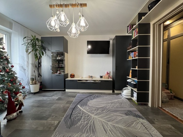 Продаж Спаська 29 Мікрорайон і Юність поряд. Спасівська - фото 1