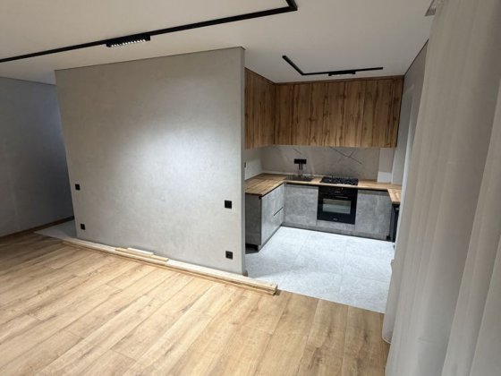 Продам 2-ку на Украинской 98 Кривой Рог