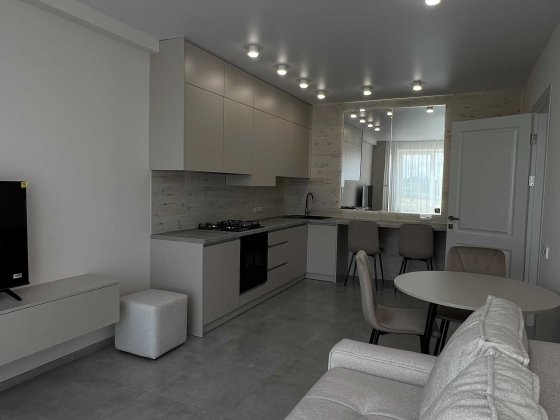 Продам 1-кімнатну квартиру з ремонтом в новобудові. Є Оселя! ! ! Ровно