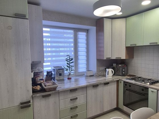 Центр міста! Добротна 4кім.квартира з простором для всієї сім'ї! Ровно