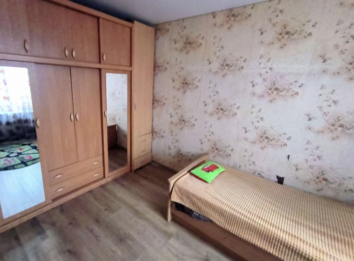 Продам 5 комнатную квартиру - фото 1