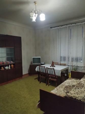 2-кімн. сталінка, червона лінія, зупинка КРЕС, поверх 3/4, не кутова - фото 1