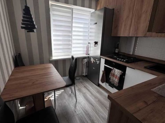 Продам 3к квартиру на Алмазному, 2/5пов., євроремонт Полтава