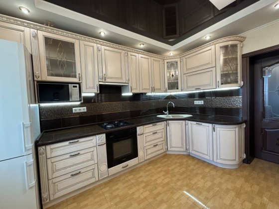 Продаж укомплектованої 2к квартири у центральній частині міста Рівне