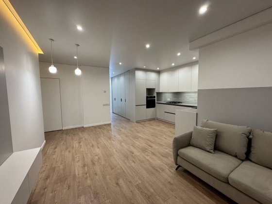 Продам 2-кімнатну квартиру з ремонтом!Без комісії для покупця! Ровно