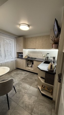 Продаж однокімнатної квартири з евроремонтом, ідеальний 3й поверх - фото 1