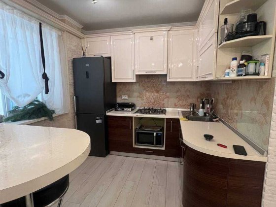 Продаж 2 кімнатної квартири по вулиці Гутовського, 15 Кривой Рог