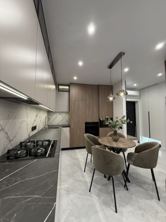 Продам 1кім.(кухня-студіо+окрема спальня ЖК Варшавський Deluxe - фото 1