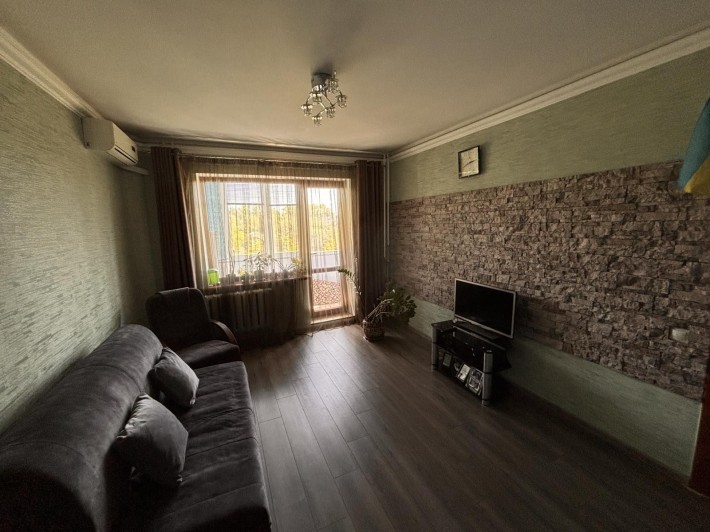 Продам 2 к. квартиру вул. ЗСУ - фото 1