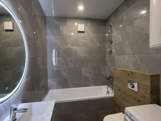 *Топ варіант! Квартира з ремонтом у новобудові — повністю укомплектова Ровно