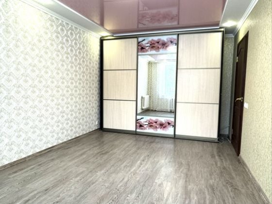 1 кімнатна квартира в цегляному будинку. Р-н автовокзалу Рівне