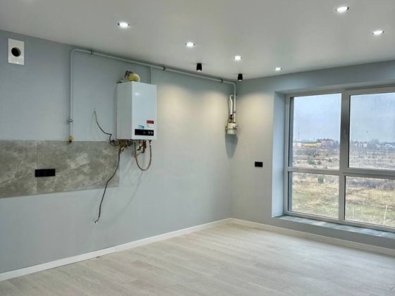 Продам 1 кімнатну квартиру 45,4м2 на Щасливому Рівне