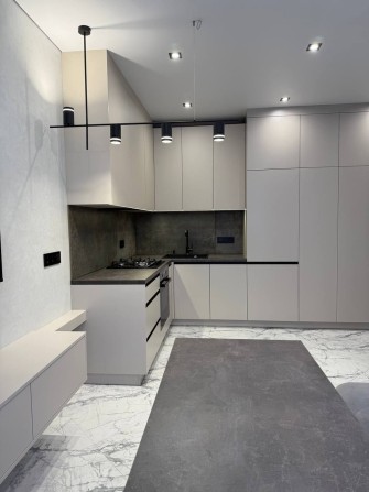 ЕКСКЛЮЗИВ! Квартира з усім, якісні меблі та техніка! - фото 1