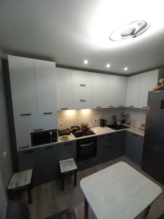 2к квартира в ЖК Баронівський, 8/9 поверх, 70 м2, котел, все залишають - фото 1