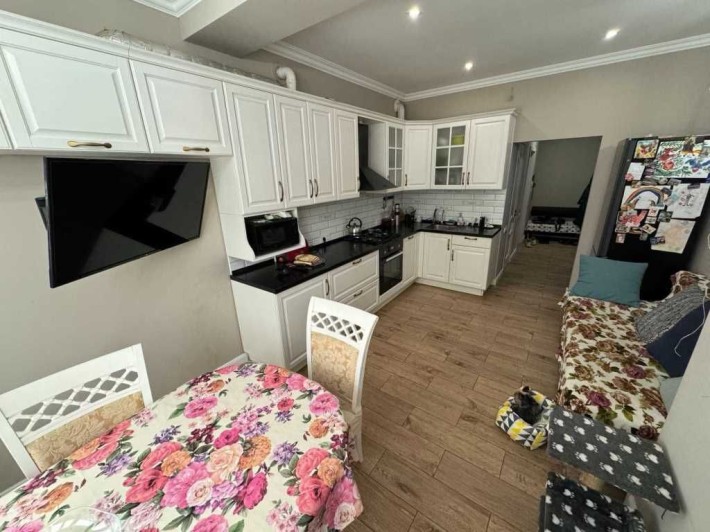 Шикарна 3к- 100 м², індив.опалення + меблі та техніка в подарунок!3266 - фото 1