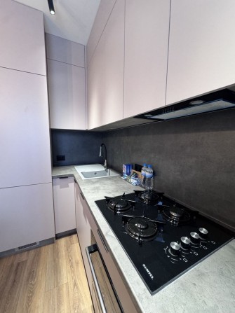 2 кім квартира з новим сучасним ремонтом близько центру та озера - фото 1