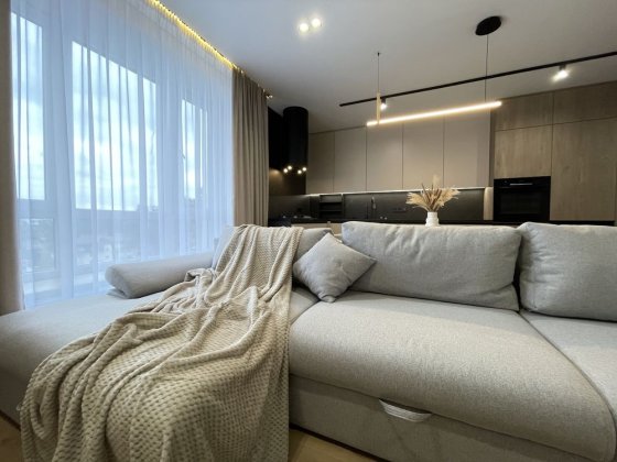 Трикімнатна квартира з ремонтом біля парку Центральний Ирпень