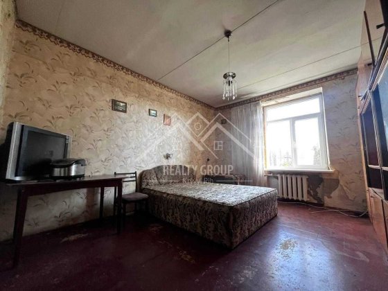 Продаж 2к СТАЛІНКИ на Юності