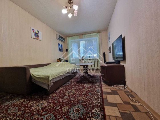 Продаж 1к на березі річки в ЦМ районі