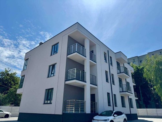 Продам 2 кімнатну квартиру в клубному будинку! Ровно