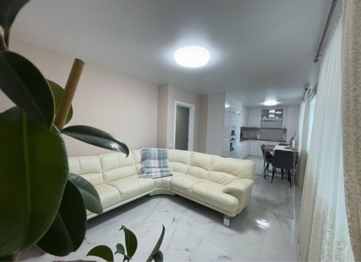 Продаж 2 кімнатної квартири +кухня студія по вул.Злуки ЖК САДОВЕ МІСТО - фото 1