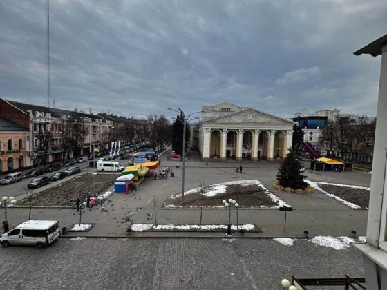 Центр міста театр Гоголя Полтава