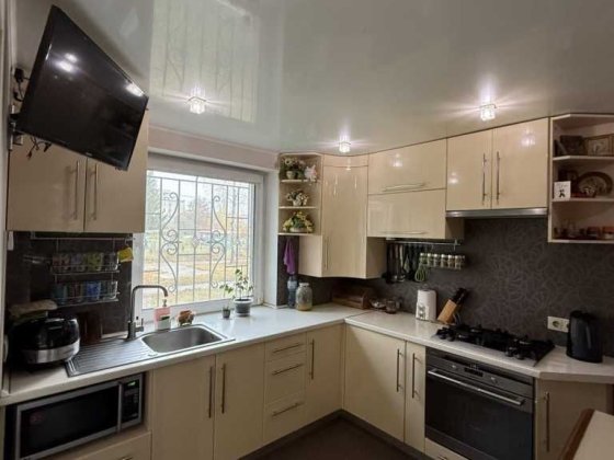 Продам 4к квартиру з євроремонтом, 86 кв.м, кімнати роздільні, КОТЕЛ Полтава